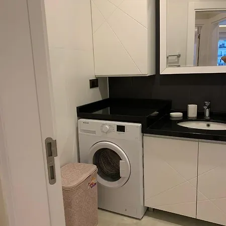 公寓 Flat On The First Line With Sea View In Konak Tower *